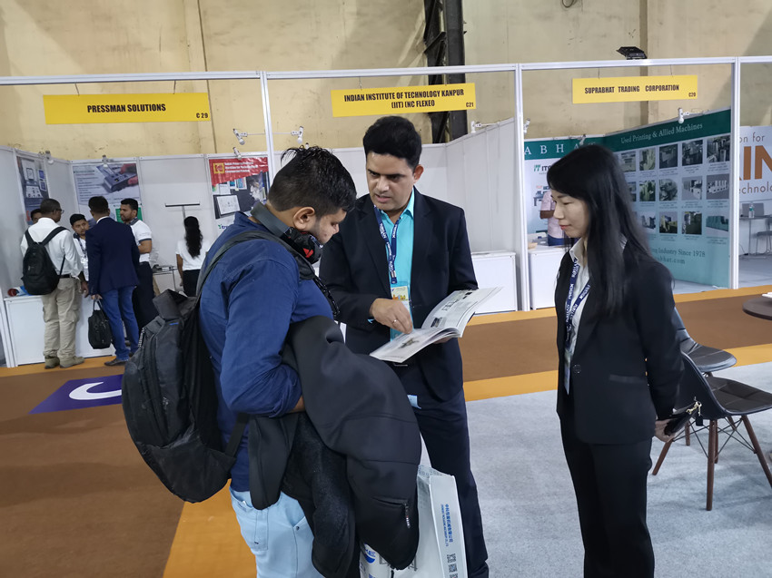 國外客戶對鴻銘機械感興趣 國外客戶對鴻銘機械感興趣